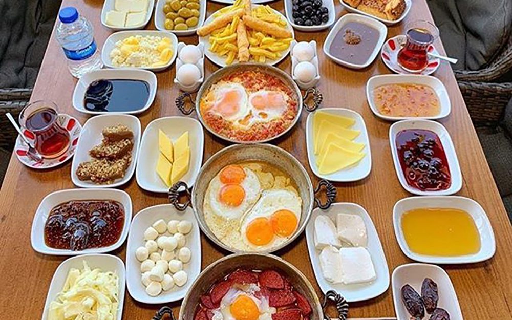 فطور-غينييسسس فطور-غينييسسس