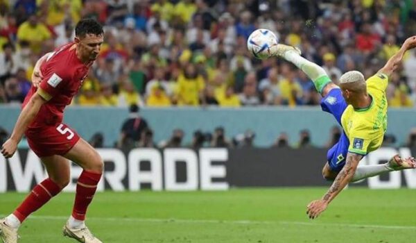 البرازيل تفوز على صربيا بثنائية في كأس العالم