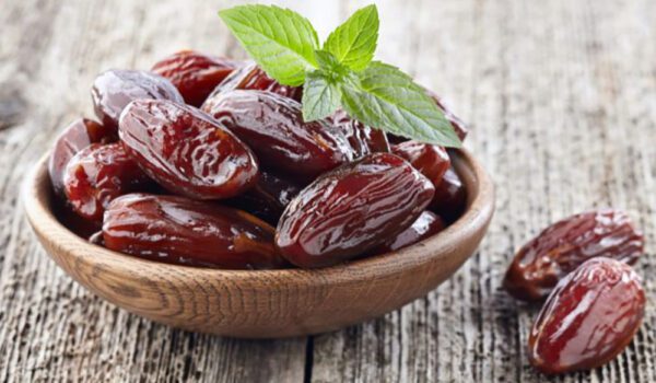أفضل وقت لتناول التمور والكمية المناسبة