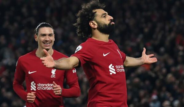 محمد صلاح: يشرفني أن أستمر في صنع التاريخ مع ليفربول