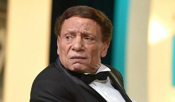 مطالبات بتكريم عادل إمام بأعلى وسام في مصر ووزيرة الثقافة تردّ