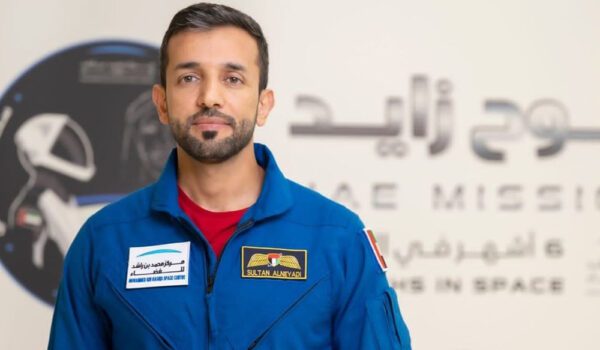 الاثنين 18 سبتمبر عودة سلطان النيادي إلى أرض الوطن