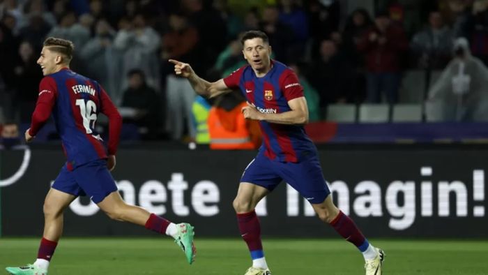 برشلونة على فالنسييييا برشلونة على فالنسييييا