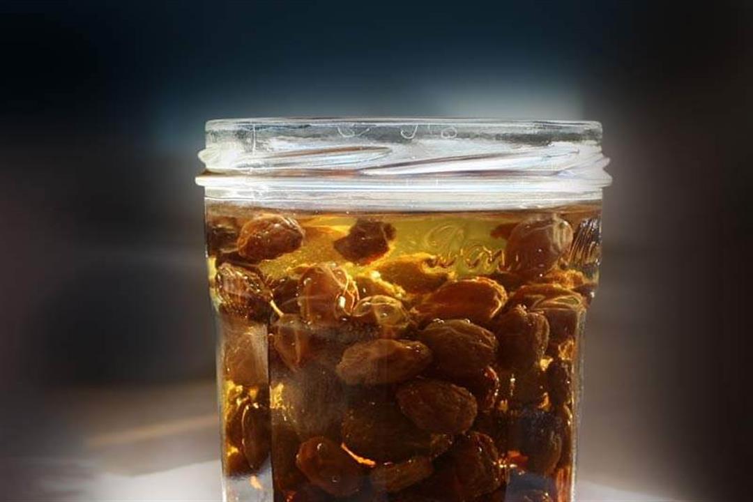 ماء الزبيب ماء الزبيب