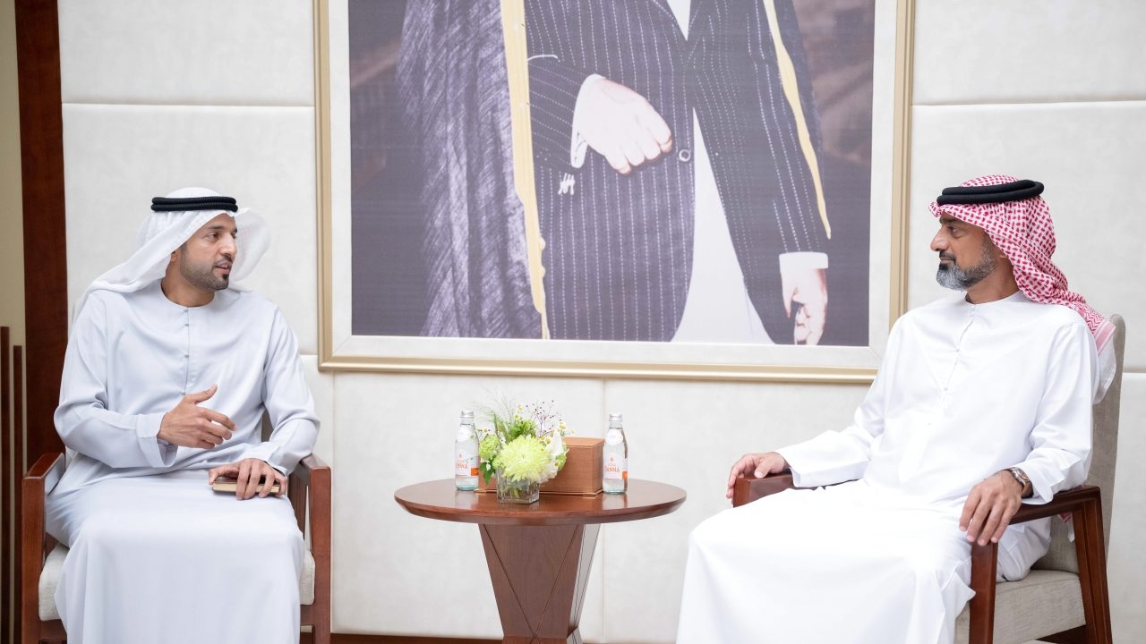 الشيخ عمار وسلطان النيادي