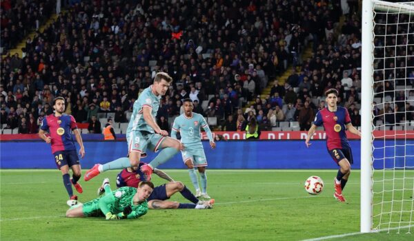 أتلتيكو مدريد يقتنص تعادلاً درامياً من أرض برشلونة بكأس الملك