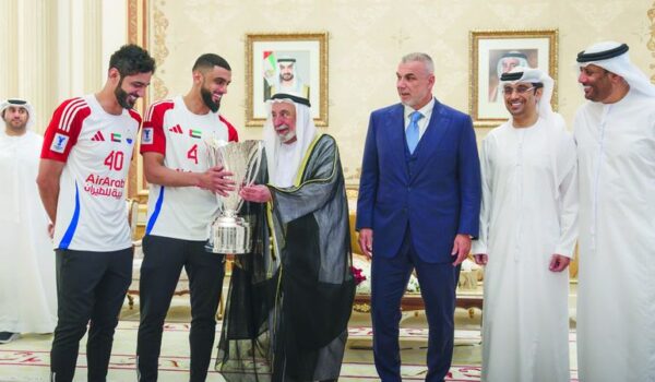 سلطان القاسمي: فرحة الشارقة نريدها أن تكتمل بفوز المنتخب