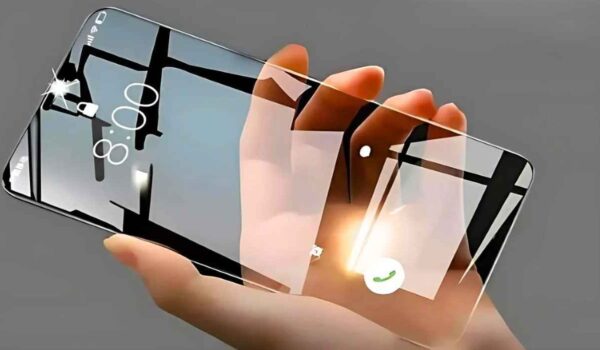 فيديو لهاتف شفاف يشعل مواقع التواصل.. وصاحبته تكشف الحقيقة!