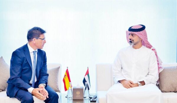 ولي عهد عجمان يبحث مع سفير إسبانيا العلاقات الثنائية