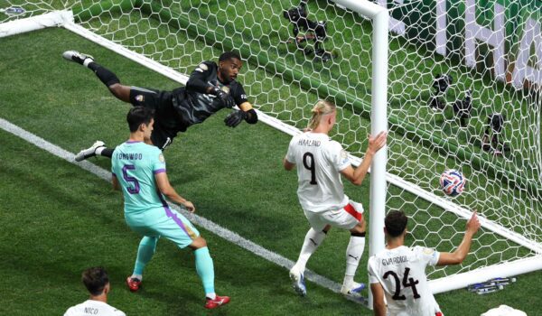 بسداسية نظيفة … العين يخسر أمام مانشستر سيتي ويودع كأس العالم للأندية