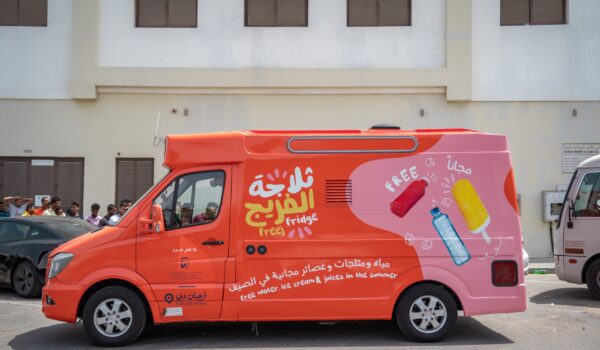 فرجان دبي تطلق النسخة الثانية من الحملة المجتمعية الإنسانية “ثلاجة الفريج” لتوزيع مليوني عبوة من المياه والعصائر والمثلجات على العمال