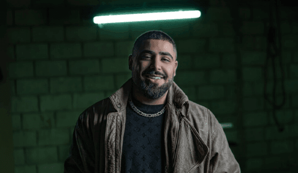 الأخرس يطلق اغنيته الجديدة “حرب” بلمسات سينمائية