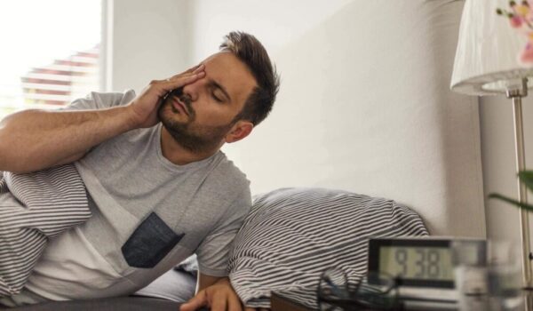 ما سبب ضبابية الرؤية في الصباح؟