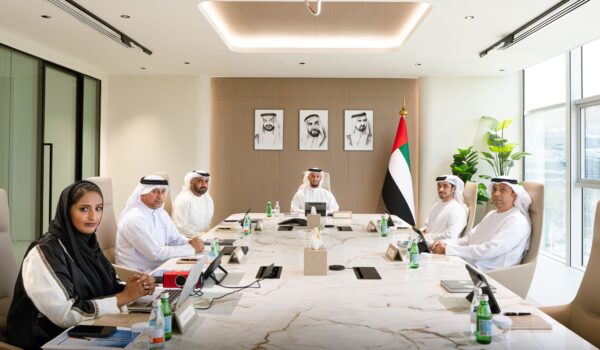 برئاسة عبدالله آل حامد/ مجلس الإمارات للإعلام يعقد اجتماعه الثالث