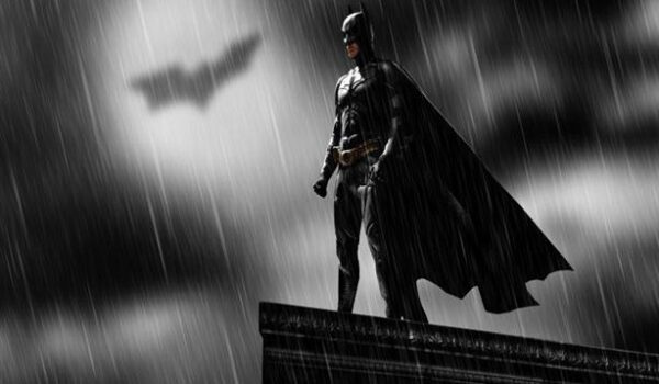 تطلب الطلاق بسبب هوس زوجها بشخصية باتمان