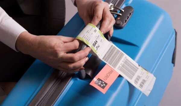 مطار الشارقة يطلق خدمة “تشيك إن” من المنزل