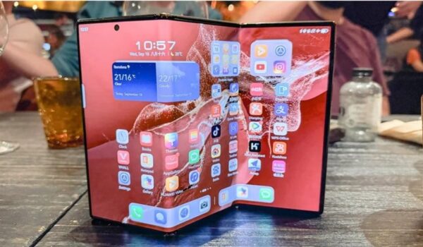 أحدث التسريبات لسامسونغ الجديد تكشف قدرات الهاتف القابل للطي ثلاث مرات