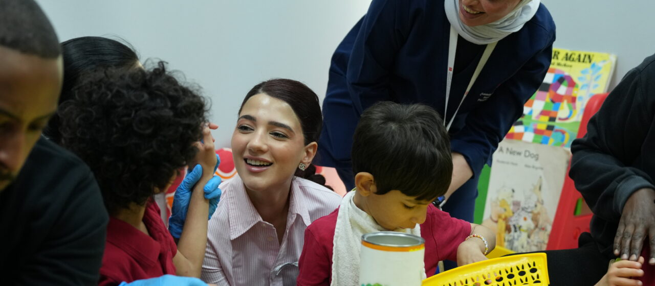 مقر المؤثرين وميتا يقودان دعماً لمركز راشد لأصحاب الهمم بمشاركة 30 صانع محتوى يتابعهم أكثر من 100 مليون متابع ضمن برنامج صناع المحتوى الهادف