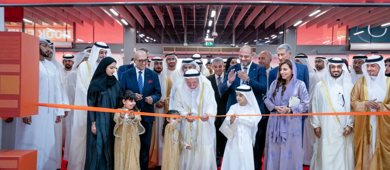 حاكم الشارقة يفتتح الدورة الـ 44 من معرض الشارقة الدولي للكتاب