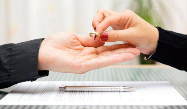 قبل الزفاف.. شاب يقاضي خطيبته بسبب مفاجأة صادمة