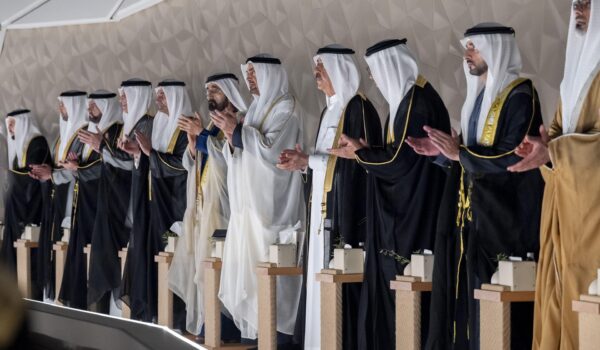 محمد بن زايد وحكام الإمارات يشهدون الاحتفال الرسمي بعيد الاتحاد الـ54