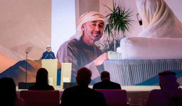 تكريم الشيخة فاطمة بجائزة Goalkeepers للإنجاز مدى الحياة من غيتس