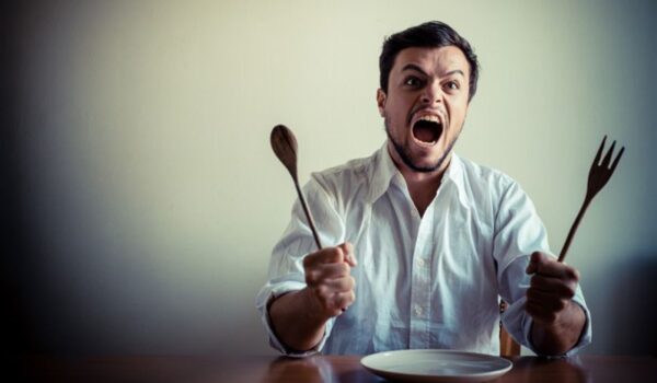 دراسة تكشف الرابط الخفي بين الشهية والعصبية