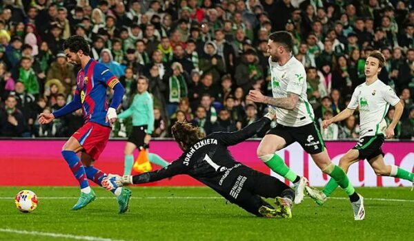 برشلونة يقصي راسينغ سانتاندير ويتأهل لربع نهائي كأس ملك إسبانيا