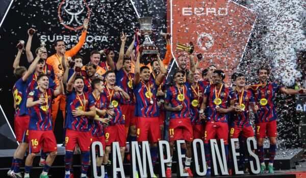 برشلونة يفوز على ريال مدريد ويتوج بطلاً للسوبر الإسباني