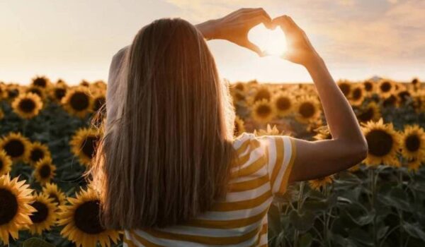 الشمس تغيّر كيمياء الدماغ.. دراسة تفسر أسباب تحسن المزاج