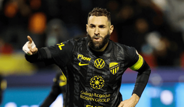 كريم بنزيما ينتقل إلى الهلال السعودي