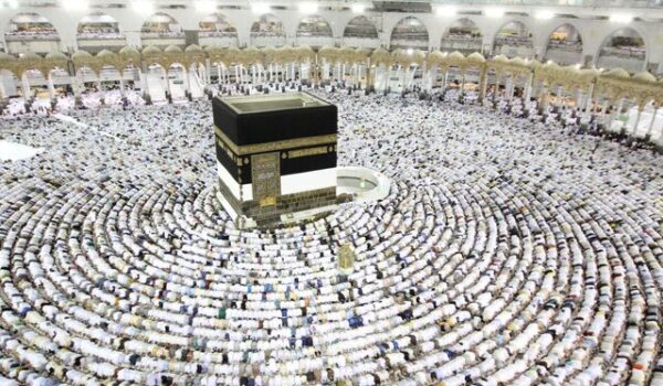 الذكاء الاصطناعي في خدمة ضيوف الرحمن.. السديس يعلن عن خطة “تاريخية” لموسم الحج بـ 60 لغة